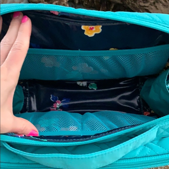 Makeup bag - Picture 3 of 5